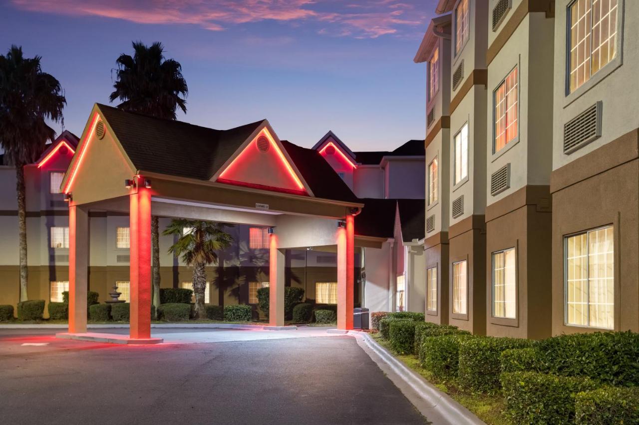 Red Roof Inn Plus+ & Suites Savannah - I-95 ジョージタウン エクステリア 写真