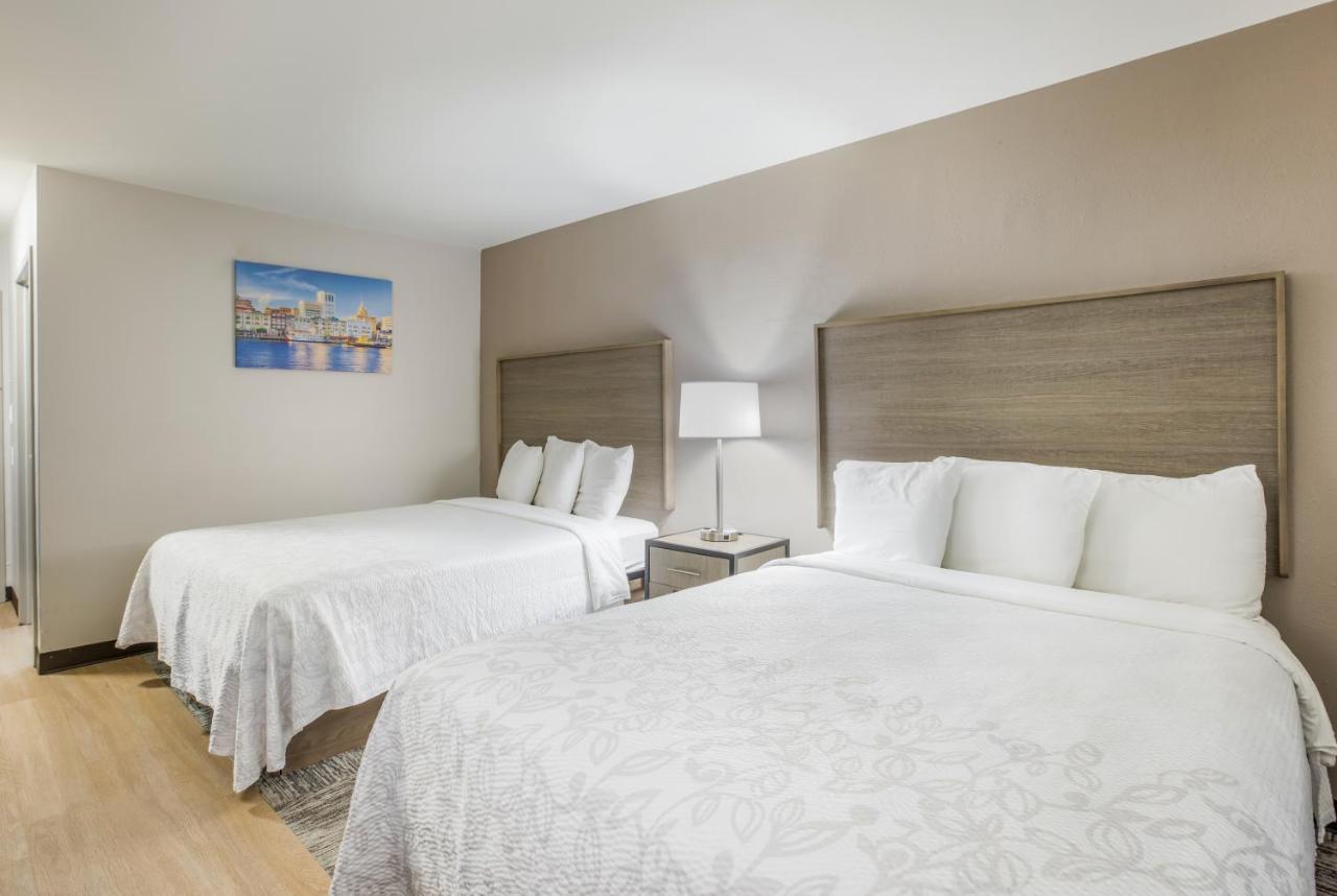 Red Roof Inn Plus+ & Suites Savannah - I-95 ジョージタウン エクステリア 写真