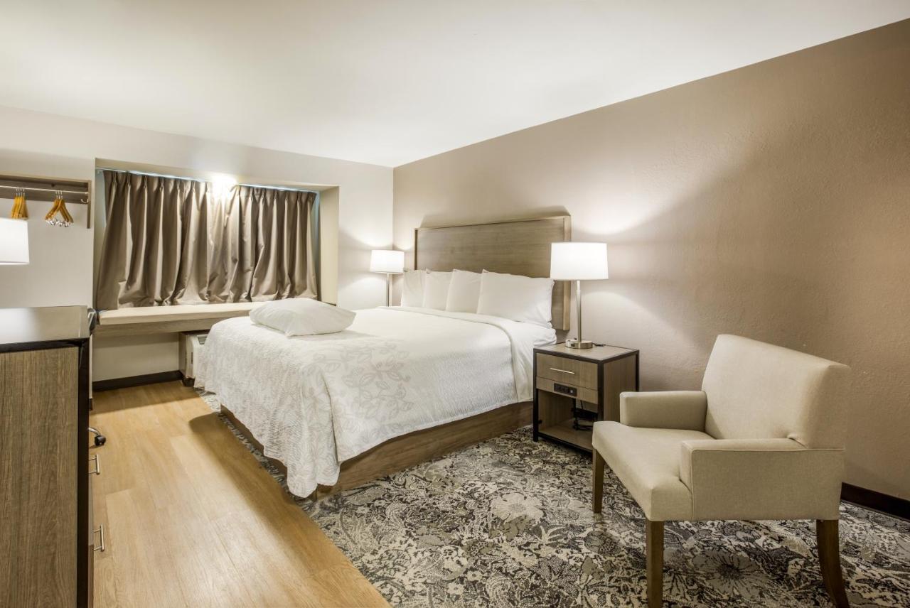 Red Roof Inn Plus+ & Suites Savannah - I-95 ジョージタウン エクステリア 写真