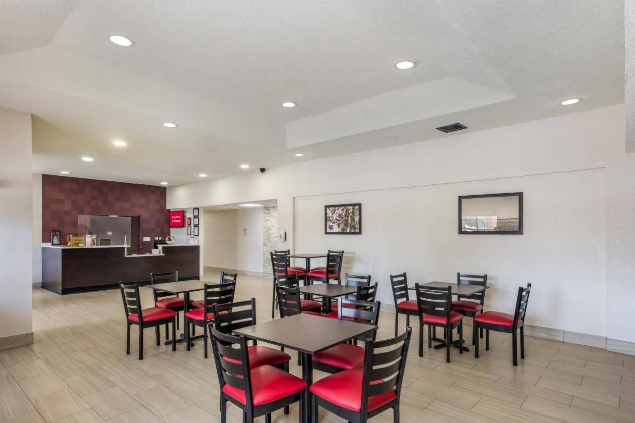Red Roof Inn Plus+ & Suites Savannah - I-95 ジョージタウン エクステリア 写真