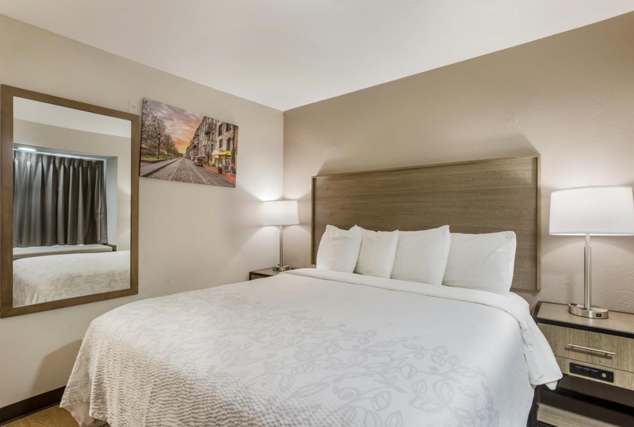 Red Roof Inn Plus+ & Suites Savannah - I-95 ジョージタウン エクステリア 写真